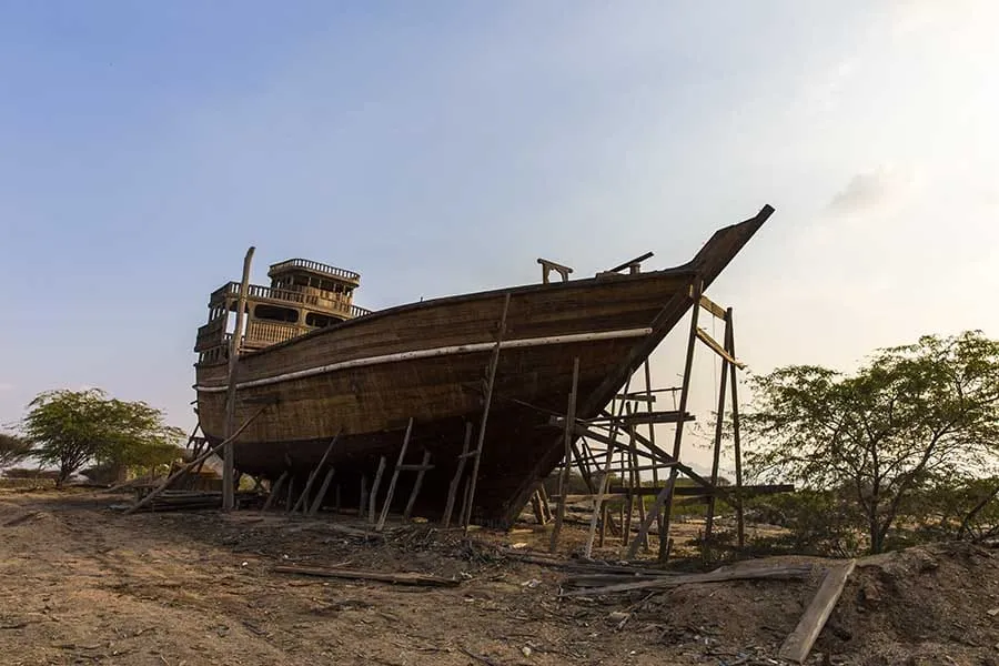 ابزارهای سنتی لنج سازی قشم