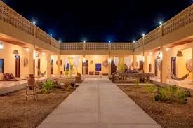 اقامتگاه‌ها و هتل‌ها