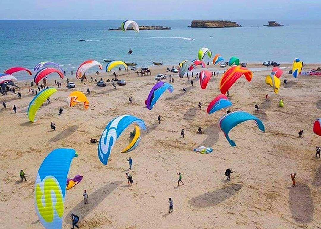 راه رفتن روی آب به جزایر ناز قشم