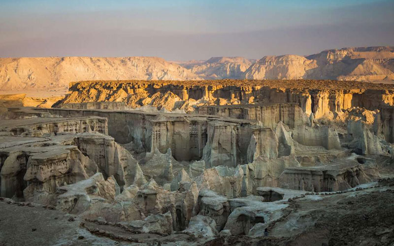 نمای کلی دره ستارگان قشم از بالا