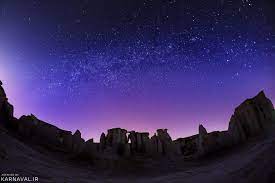 بازدیدکنندگان در مسیرهای مشخص شده دره ستارگان