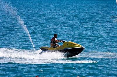 زمان مناسب جت اسکی در قشم