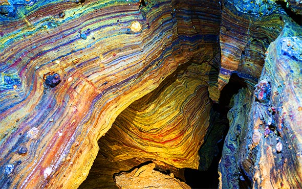 مسیر بازدید غار رنگین کمان