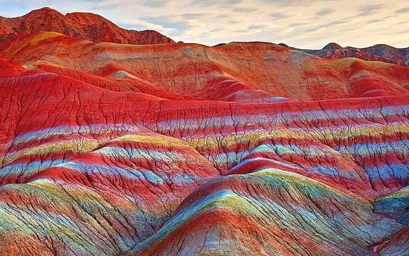 دره رنگین کمان هرمز