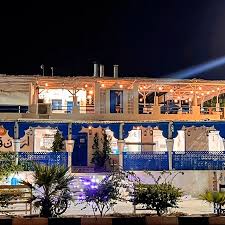 غذاهای دریایی در رستوران خلیج فارس قشم