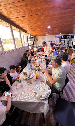 محیط تمیز رستوران در جزیره هرمز