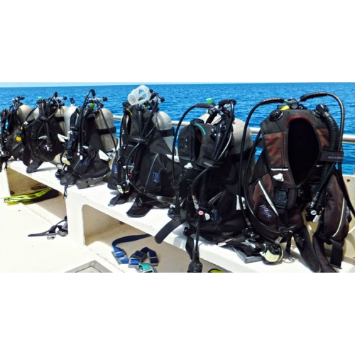 نمايش قيمت هاي تخفيف خورده غواصي در صفحه موبايل