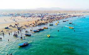 تفريحات آبي و غواصي در ساحل قشم در فصل تابستان