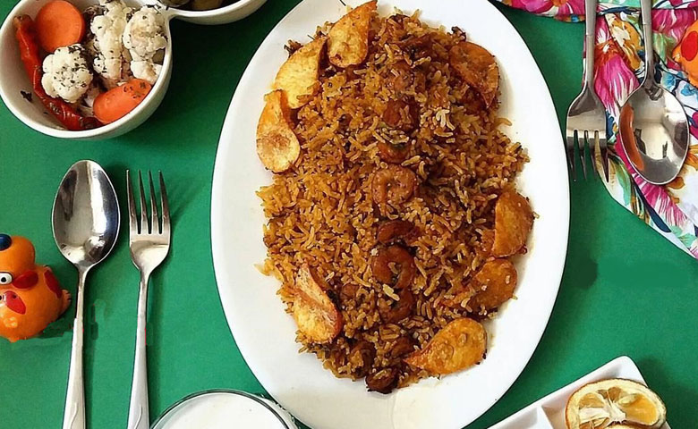 هواری ماهی با برنج و ماهی تازه