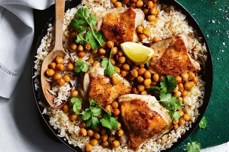 رستوران ساحلی در قشم و تجربه غذا برای گردشگران