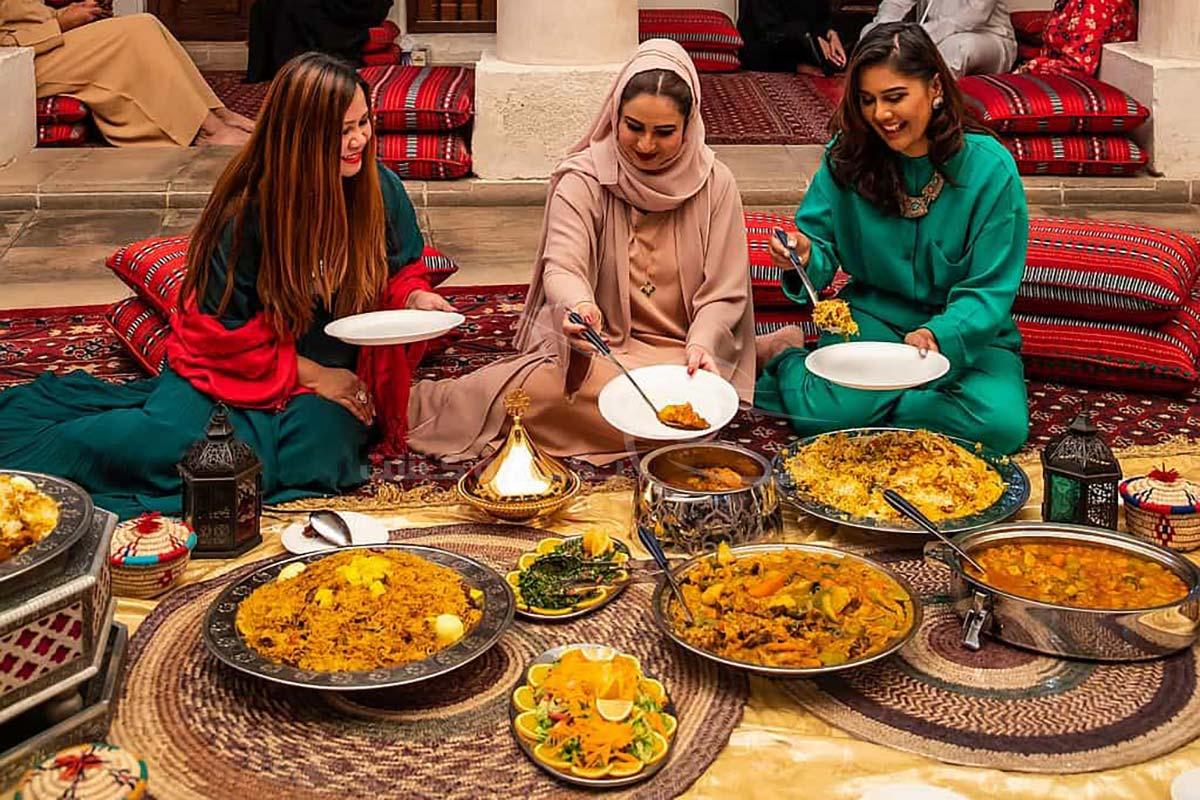 بازار محلی فروش مواد غذایی در قشم