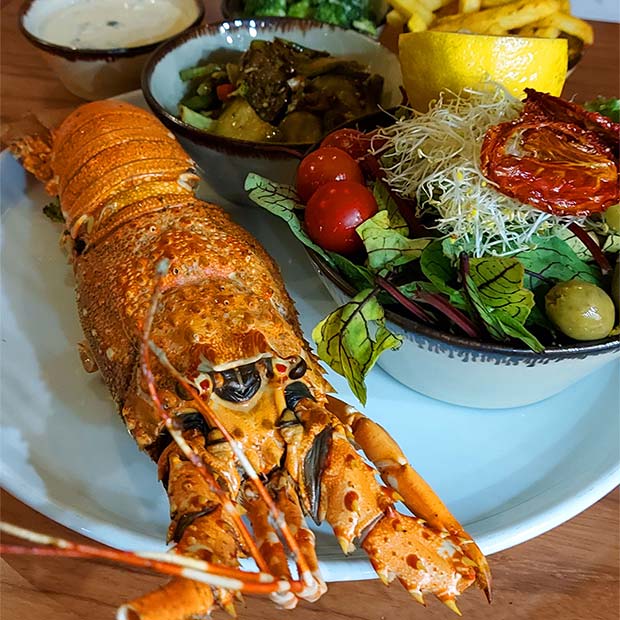 لابستر گريل شده با چاشني محلي در قشم