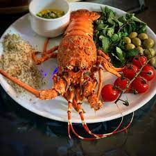 لابستر سرو شده در فصل مناسب صيد در قشم