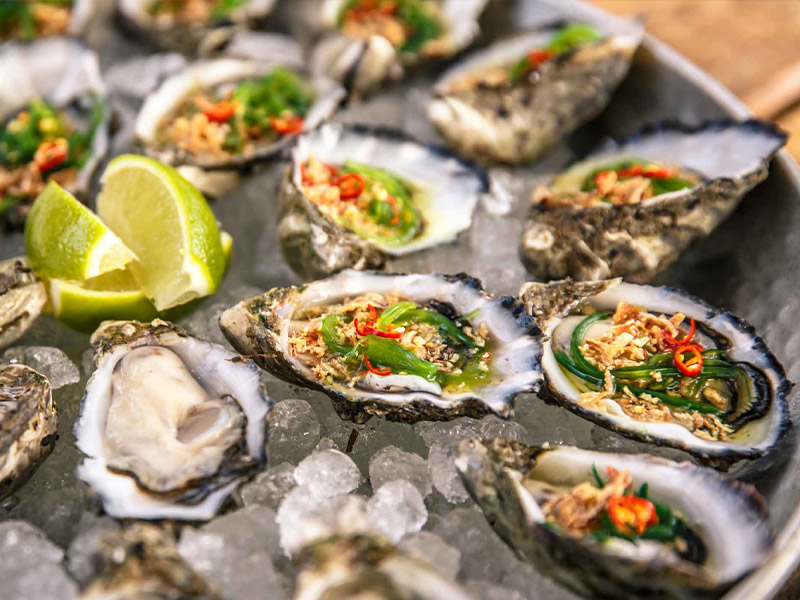 سرو غذای صدف در رستوران های ساحلي قشم