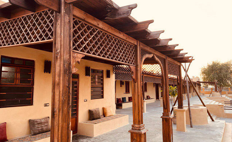 نماي داخلي اتاق هتل ارزان در قشم