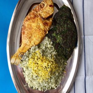 ماهی شکم پر پخته شده در رستوران های قشم