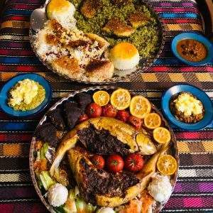 ماهی شکم پر سرو شده برای گردشگران در قشم