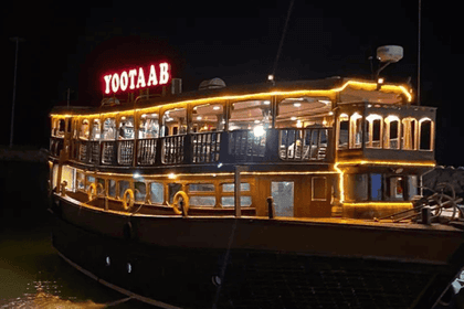 کافی شاپ و پذیرایی روی کشتی تفریحی قشم