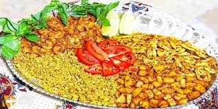 سرو ماهی عنکاس در رستوران محلي قشم