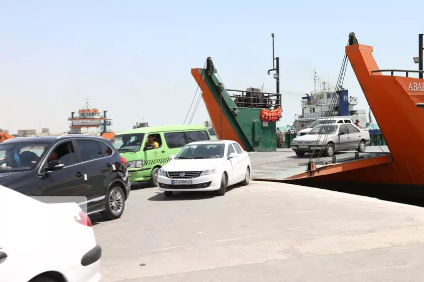 عبور از بندر پل با کشتی لندینگ کرافت