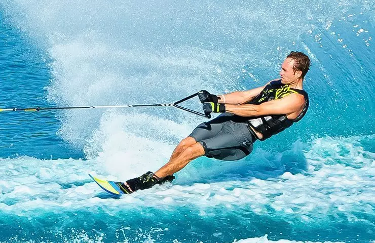 غواصی و اسکی روی آب قشم با تخفیف