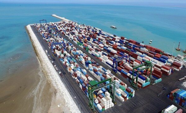 نمایی از تفریحات دریایی و کشتی تفریحی در قشم