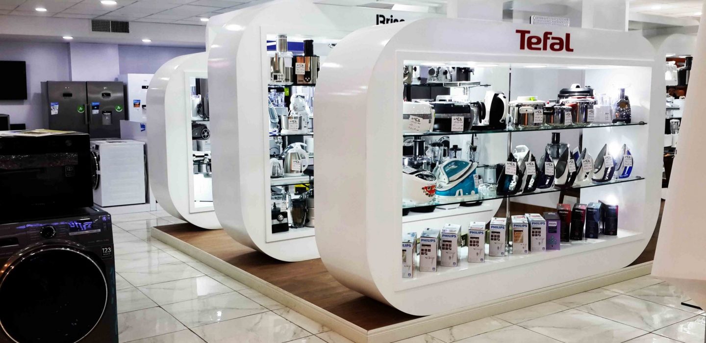 نمای داخلی فروشگاه های لوازم خانگی در بازار گیاهدان