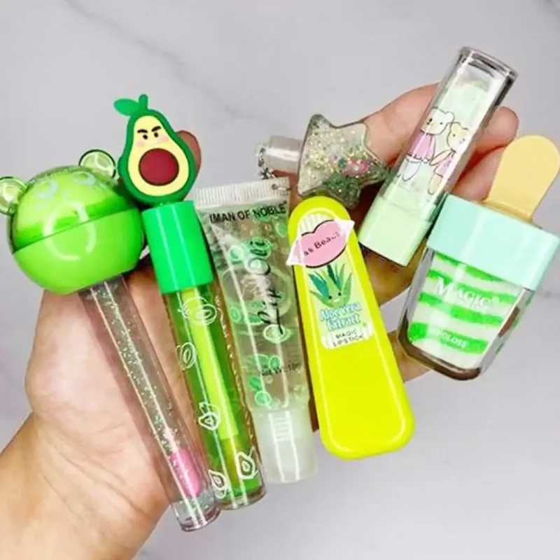 چیدن سبد خرید عمده لوازم آرایشی متنوع