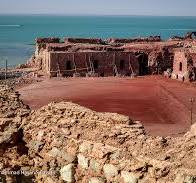 فضاهاي داخلي و خندق هاي قلعه پرتغالی ها