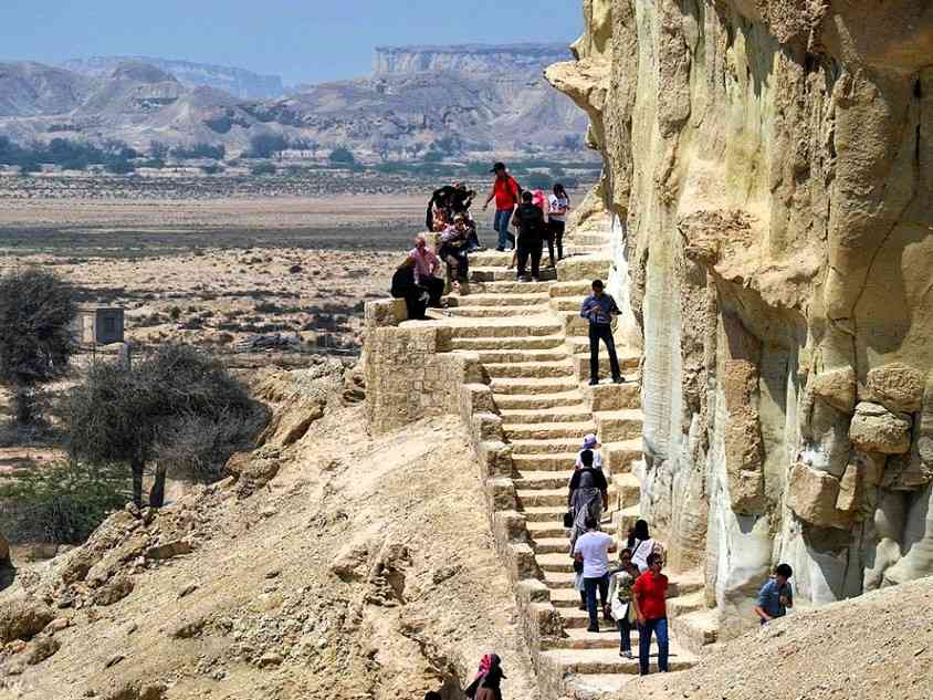 فضاي داخلي يک مجموعه تفريحي در قشم