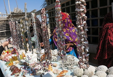 کشتی تفریحی قشم و گشت جزیره با برنامه های شاد