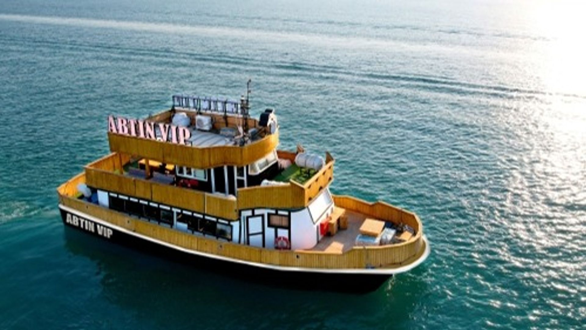 کشتی های تفریحی قشم