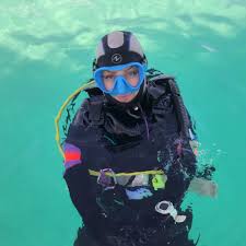 سایت غواصی تخت جمشید قشم