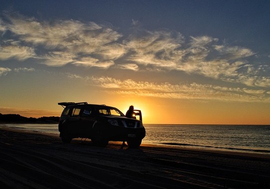 با چه وسایل نقلیه‌ای به قشم سفر کنیم؟ راهنمای سفر به جزیره قشم