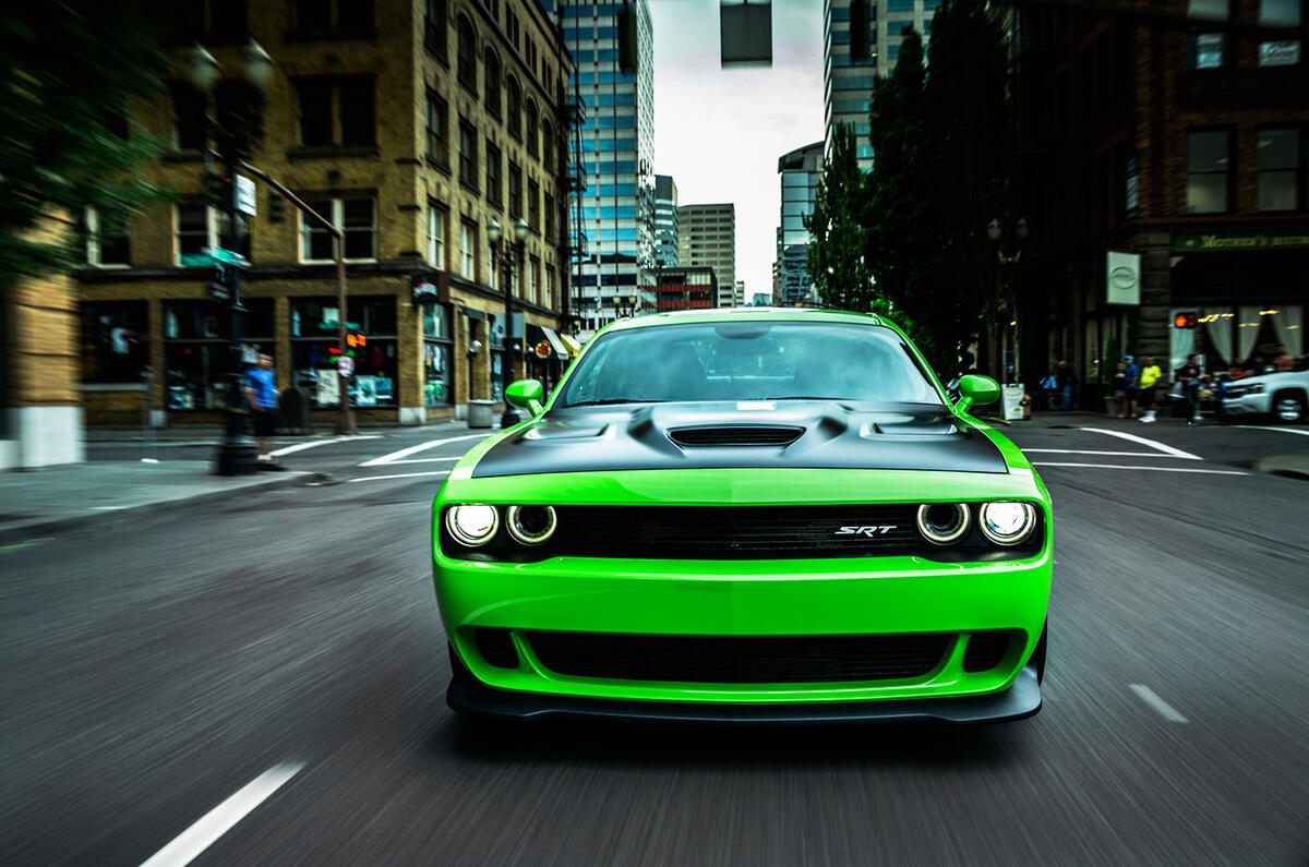 موتور V8 سوپرشارژ هل‌کت