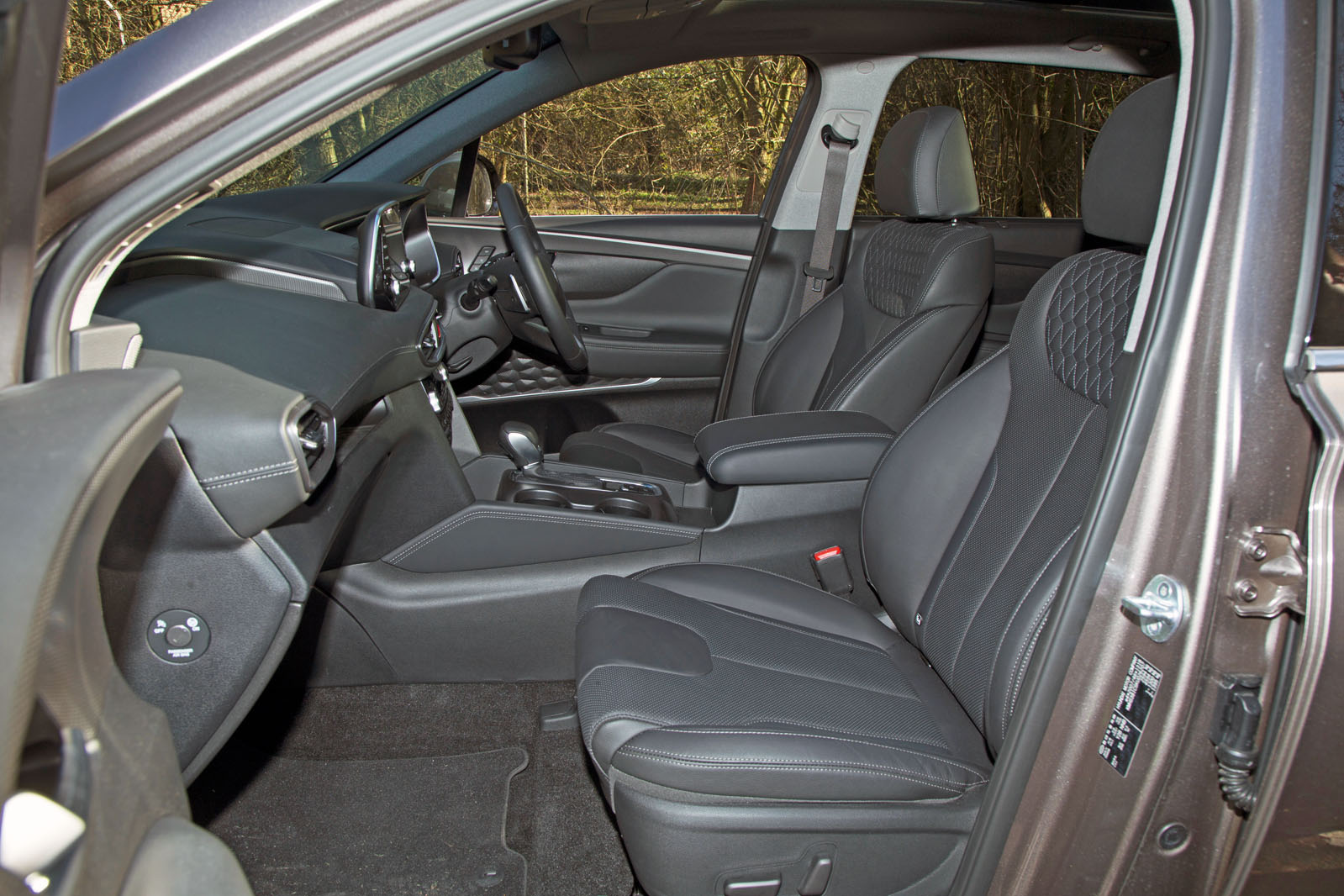 صندلی های جلو سانتافه