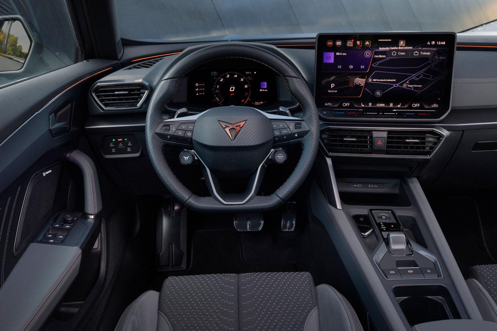 کابین کوپرا فورمنتور VZ5 با صندلی‌های اسپرت