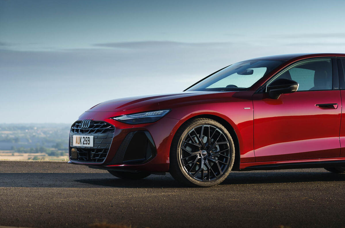 جزئیات دماغه و جلوپنجره آئودی A6 2025