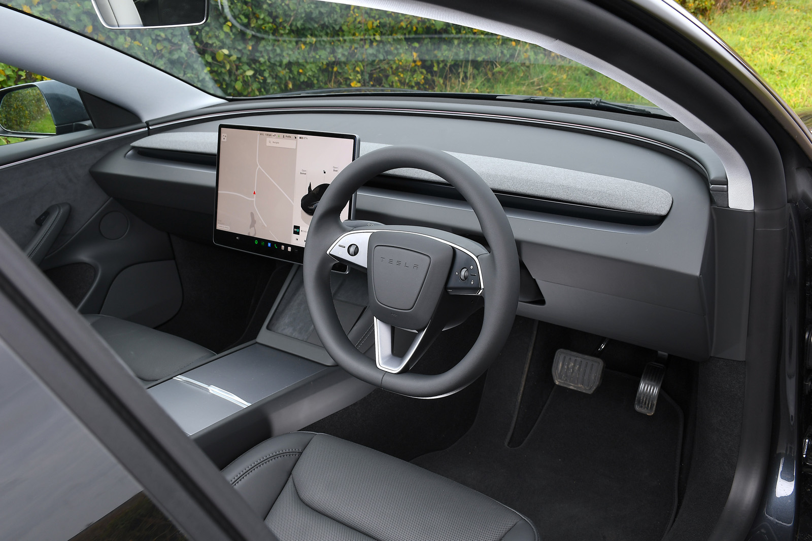 تسلا مدل 3 دو موتوره سال 2025 jb15