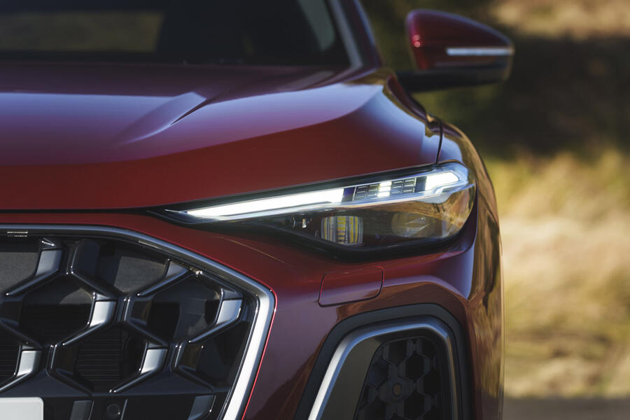 چراغ جلوی ماتریکس LED آئودی Q5 جدید