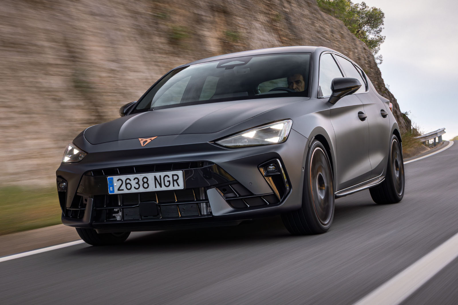 نمای کلی کوپرا لئون VZ 2025