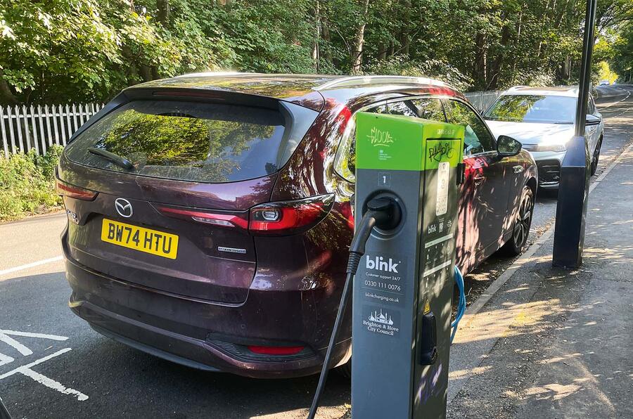 شارژ مزدا CX-80 در شارژر عمومی