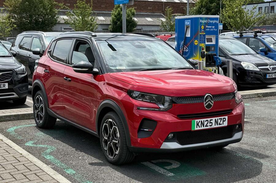 سیتروئن e-C3 در بزرگراه