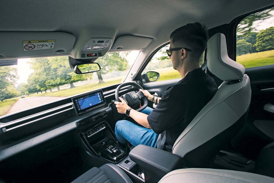 نمایشگر ۱۰ اینچ سیتروئن e-C3