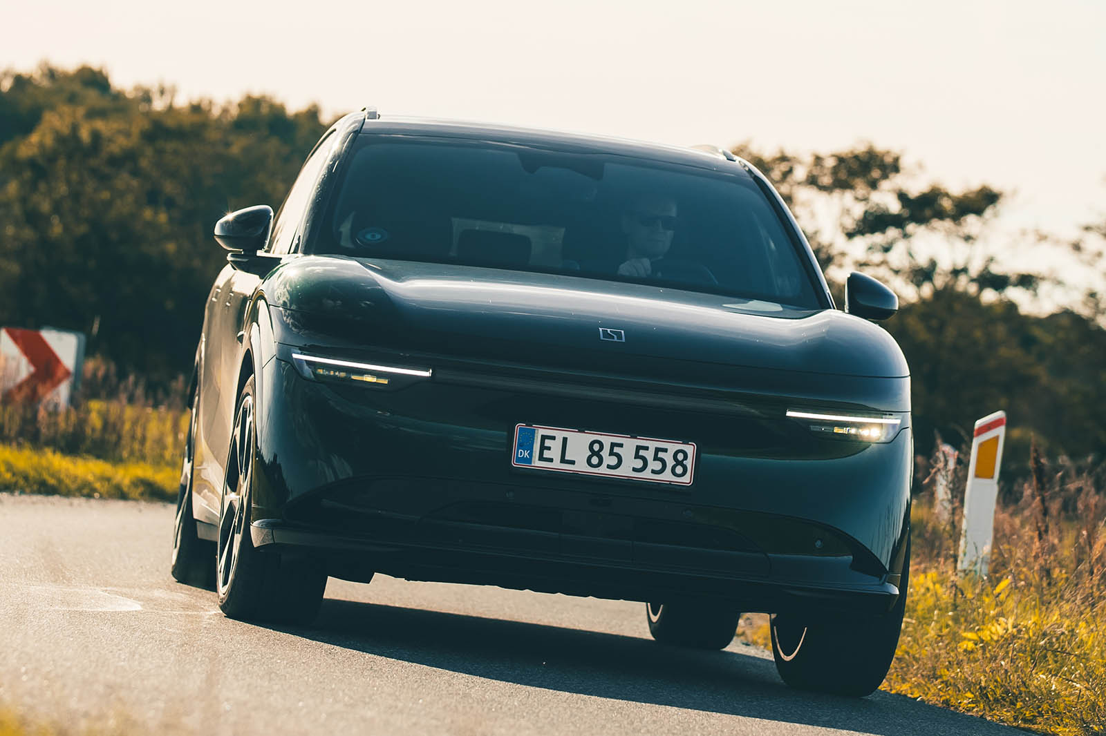 عملکرد 637 اسب بخاری نسخه پرچمدار زیکر 7X در حال شتابگیری قدرتمند