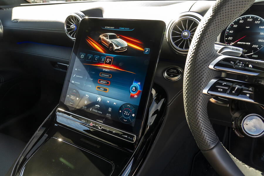 صفحه نمایش مرسدس AMG GT 43