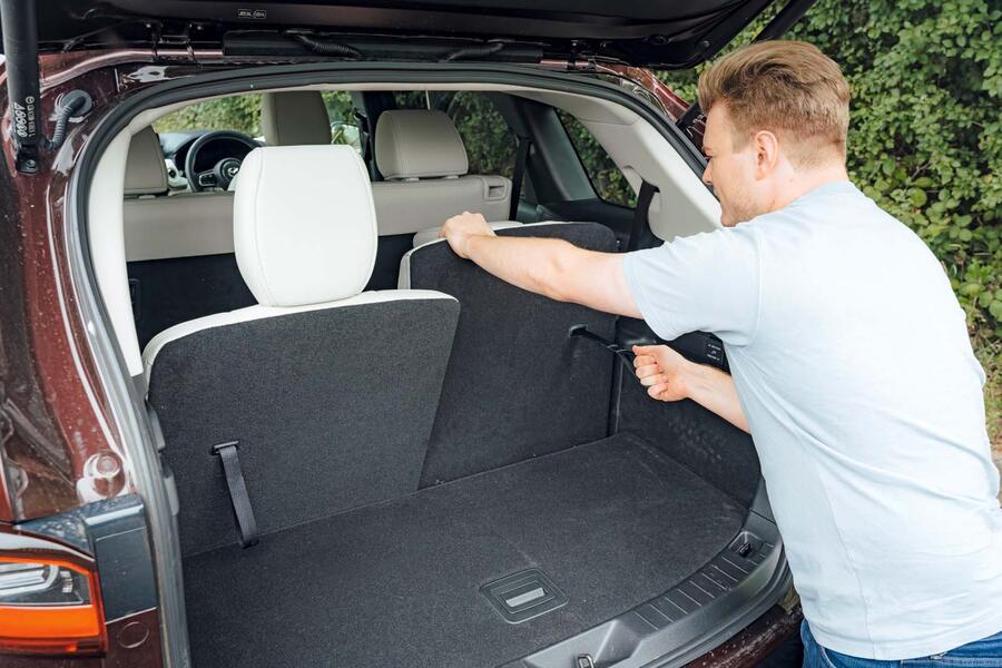 خواباندن ردیف سوم مزدا CX-80