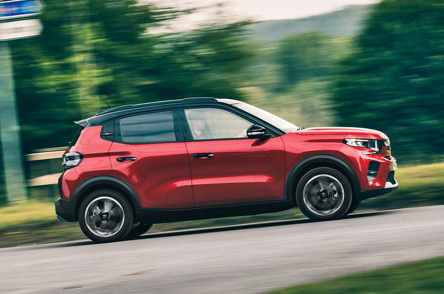 ردیف عقب سیتروئن e-C3