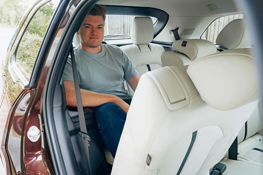 ردیف سوم صندلی مزدا CX-80