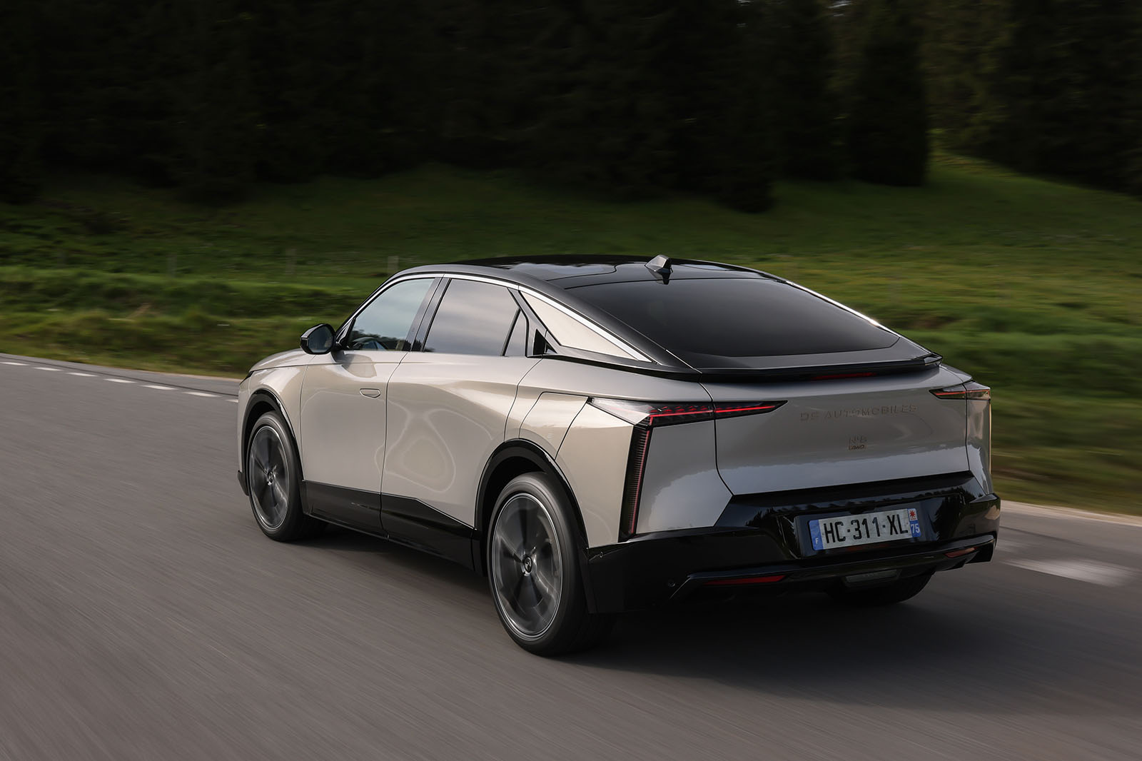 نمای عقب هنگام ردیابی